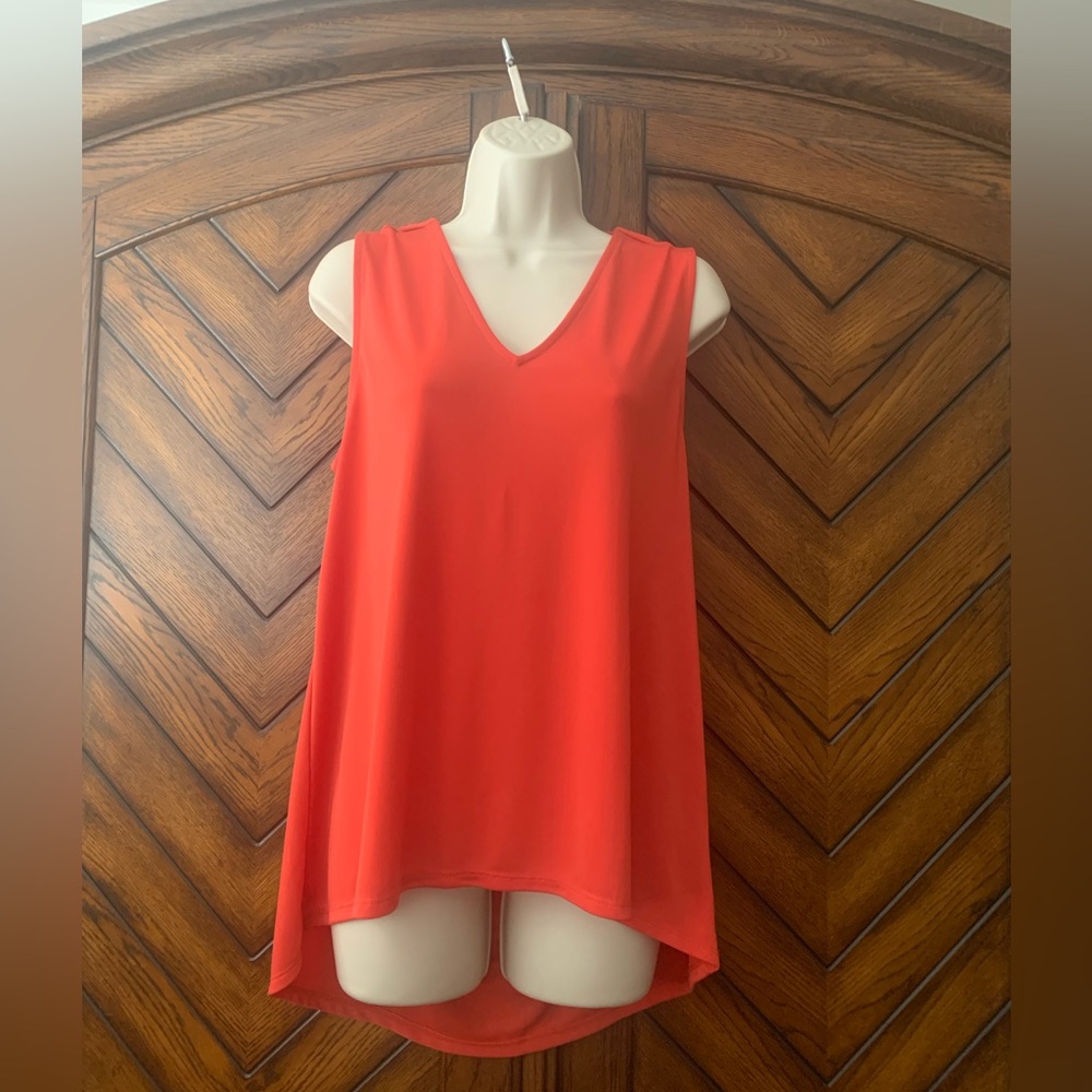 Nine West red orange sleeveless top size medium